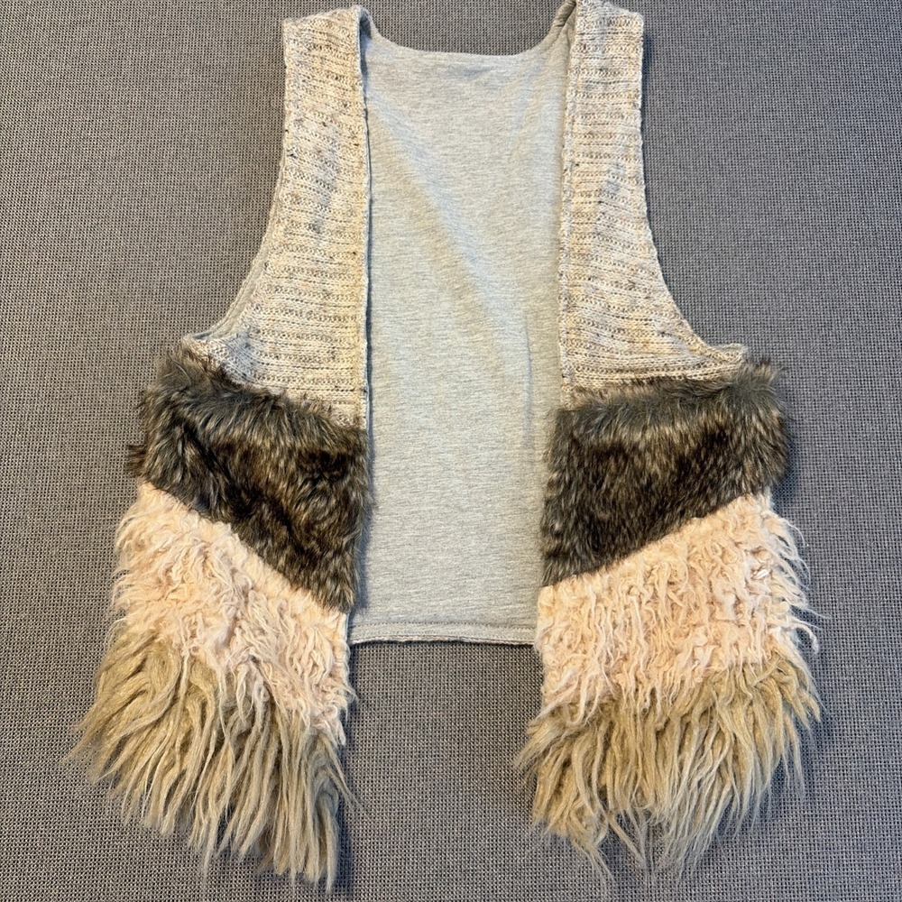 Titicaca Boho Faux Fur Shaggy Vest Indie Open‎ Front Festival Layering Top S